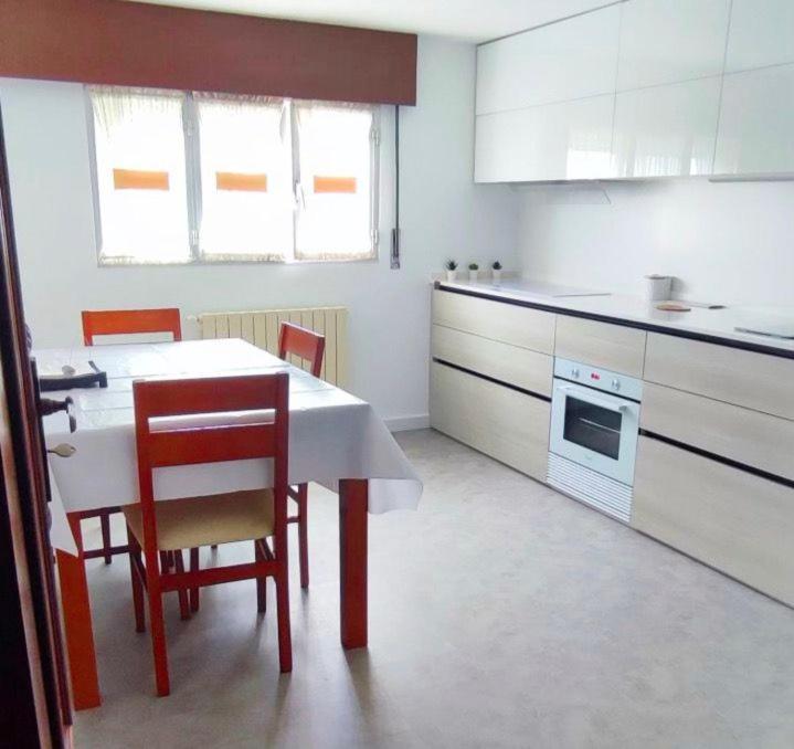 Acogedor Atico Cerca Del Mar By Bebalmy Appartement O Grove Buitenkant foto